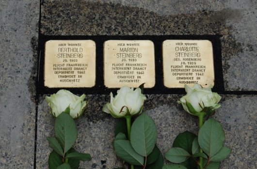 Stolpersteine für Berthold, Charlotte und Marion Steinberg